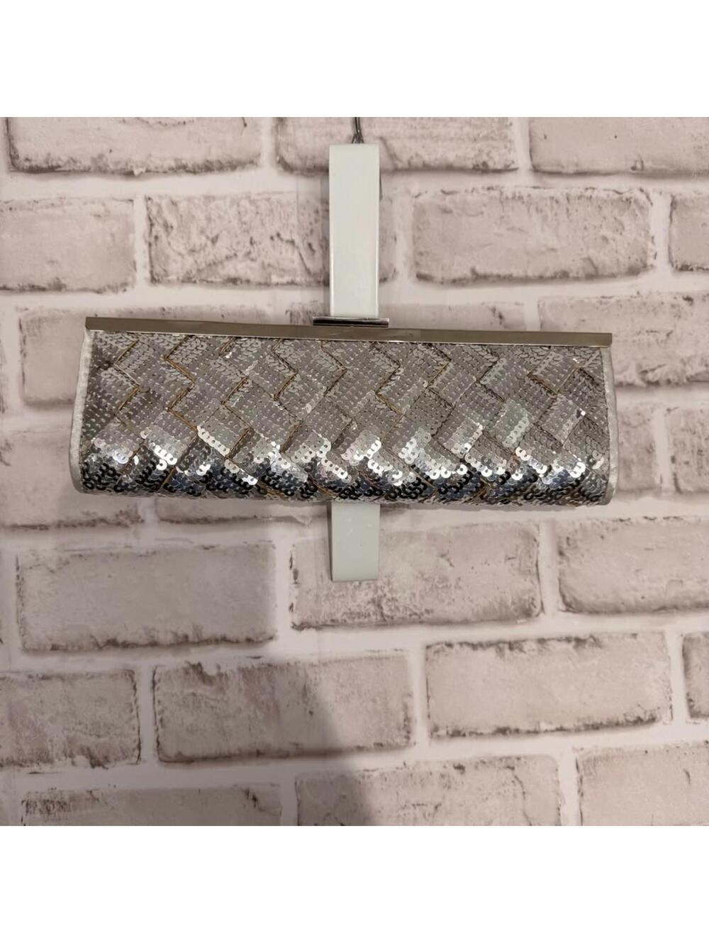 La Regale Vintage Sequined Clutch Silver